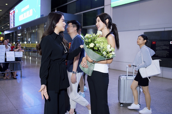 Miss Earth 2022 Mina Sue Choi đến Việt Nam - Ảnh 1.