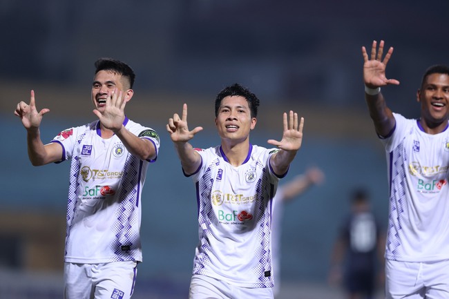 Vòng 1 giai đoạn 2 V-League 2023: Hà Nội FC chứng tỏ bản lĩnh nhà Vua - Ảnh 2.