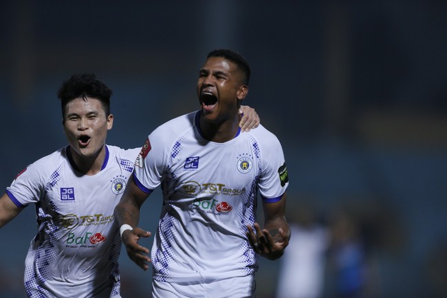 Vòng 1 giai đoạn 2 V-League 2023: Hà Nội FC chứng tỏ bản lĩnh nhà Vua - Ảnh 3.