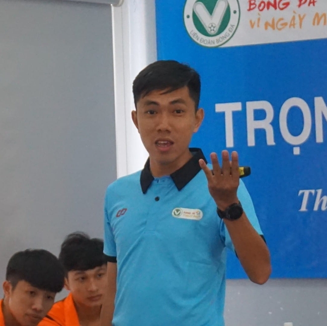 Thêm trọng tài Việt Nam đủ tiêu chuẩn bắt World Cup - Ảnh 1.