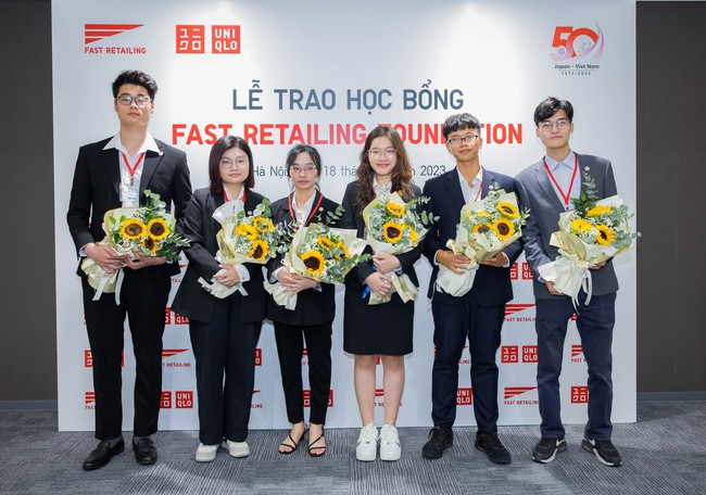 6 học sinh Việt Nam xuất sắc nhận học bổng du học Nhật Bản từ Quỹ Fast Retailing - Ảnh 1.