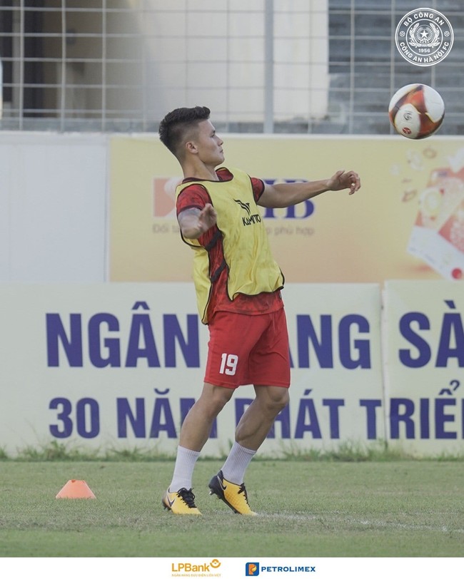 Chuyển nhượng bóng đá Việt ngày 2/7: Công an Hà Nội hoàn tất việc đăng kí thi đấu Filip Nguyễn - Ảnh 4.