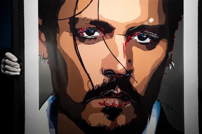Bức chân dung Johnny Depp tự vẽ trong 'thời kỳ đen tối' được rao bán - Ảnh 1.