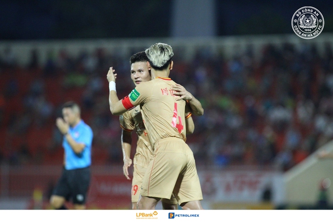 Quang Hải, Filip Nguyễn cùng thở phào, Công An Hà Nội tạo bước ngoặt với Hà Nội FC - Ảnh 2.