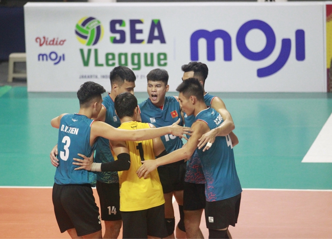 ĐT bóng chuyền Việt Nam ngược dòng nghẹt thở, giành chiến thắng đầu tiên ở SEA V.League - Ảnh 3.
