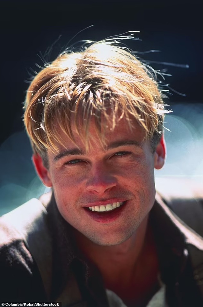Brad Pitt qua nhiều năm và trông càng nhuận sắc ở tuổi 59 - Ảnh 4.