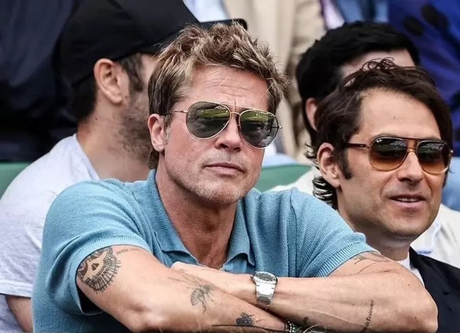 Brad Pitt qua nhiều năm và trông càng nhuận sắc ở tuổi 59 - Ảnh 1.