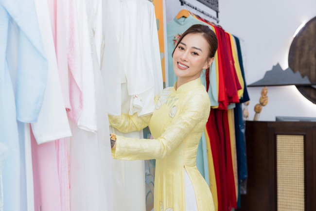 Hé lộ loạt ảnh mẹ Shark Bình đưa Phương Oanh đi thử áo dài chuẩn bị cho ngày cưới - Ảnh 8.