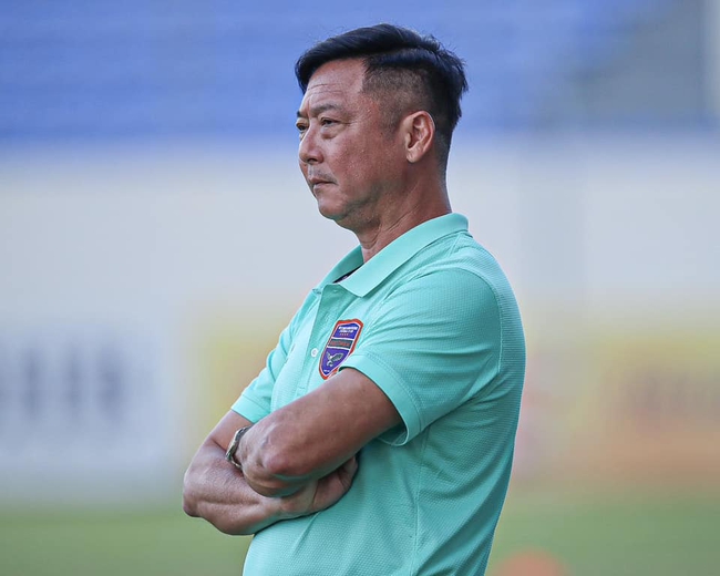 HLV Lê Huỳnh Đức chê Vua phá lưới V-League và sao U20 Việt Nam - Ảnh 1.