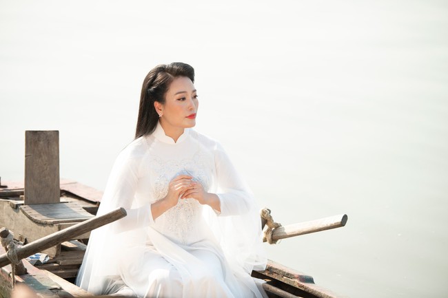 Sao Mai Huyền Trang ra mắt MV 'Bến sông đợi chờ' nhân Ngày 27/7 - Ảnh 6.