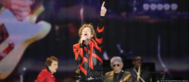 Thủ lĩnh Rolling Stones Mick Jagger tròn 80 tuổi - Từ kẻ nổi loạn trở thành hiệp sĩ - Ảnh 1.