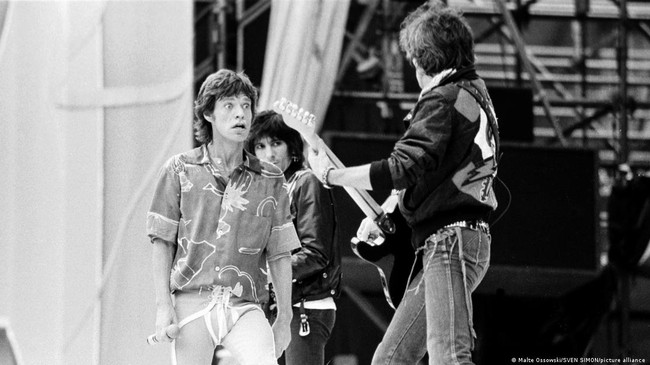 Thủ lĩnh Rolling Stones Mick Jagger tròn 80 tuổi - Từ kẻ nổi loạn trở thành hiệp sĩ - Ảnh 3.