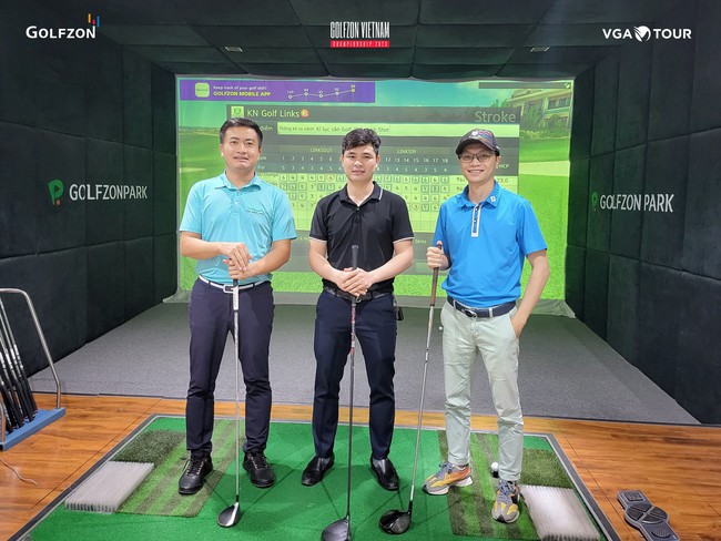 Lò Anh Văn dẫn đầu vòng loại giải golf Golfzon Vietnam Championship 2023 - Ảnh 2.