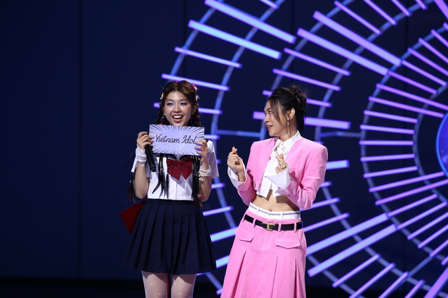 Vietnam Idol 2023 tập 4: Mỹ Tâm ‘không kiềm chế’, một thí sinh bị yêu cầu ‘ngừng hát’ - Ảnh 7.