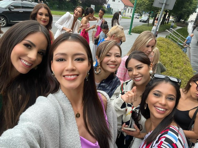 Nhan sắc sáng bừng của Đặng Thanh Ngân giữa dàn thí sinh Miss Supranational 2023 - Ảnh 7.