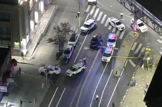 Mỹ: Xả súng tại Philadelphia khiến 8 người thương vong - Ảnh 1.