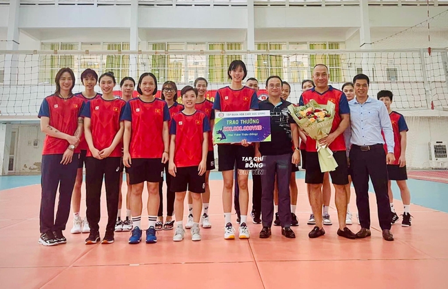ĐT bóng chuyền nữ Việt Nam được thưởng to sau khi vô địch châu Á, 2 người được tặng chung cư  - Ảnh 2.