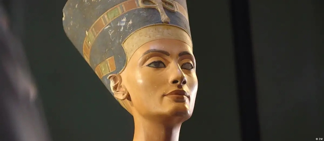 Bức tượng bán thân Nefertiti: 'Nữ hoàng' bí ẩn, cuốn hút suốt 3.500 năm - Ảnh 1.