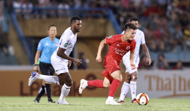 Bóng đá Việt Nam 15/7: HLV Bồ Đào Nha ấn tượng với Huỳnh Như - Ảnh 4.