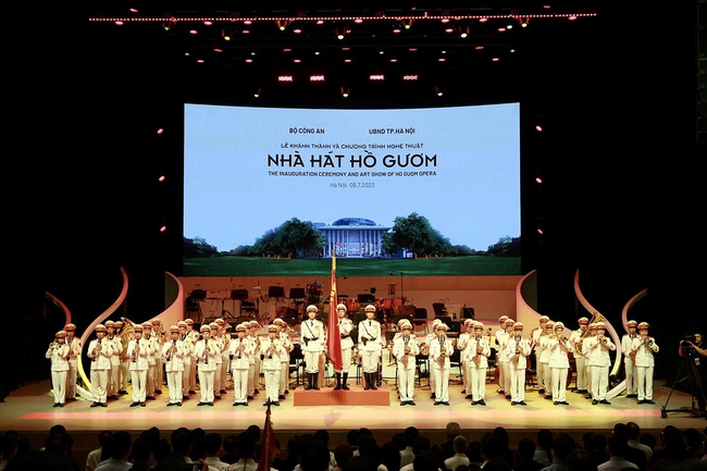 Hà Nội khánh thành Nhà hát Hồ Gươm: Ứng dụng công nghệ tân tiến hàng đầu thế giới - Ảnh 4.
