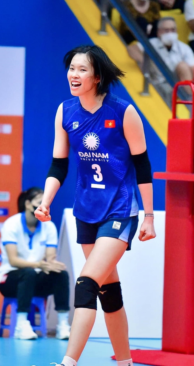 Thanh Thúy tiếp tục phát triển chiều cao lên tới 1m93. Cô hiện là VĐV cao thứ 2 của tuyển nữ Việt Nam và là người cao nhất ở đội PFU Blue Cats của Nhật Bản