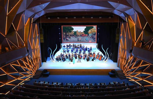 Thủ tướng Phạm Minh Chính: Xây dựng Nhà hát Hồ Gươm là một thiết chế văn hóa, đáp ứng nhu cầu thụ hưởng của nhân dân - Ảnh 2.