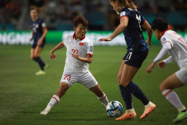 ĐT nữ Việt Nam nhận trận thua 0-7 trước Hà Lan: CĐV tiếc nuối vì không thể ghi bàn - Ảnh 3.