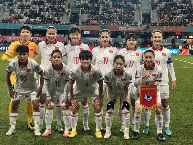 ĐT nữ Việt Nam nhận trận thua 0-7 trước Hà Lan: CĐV tiếc nuối vì không thể ghi bàn - Ảnh 2.
