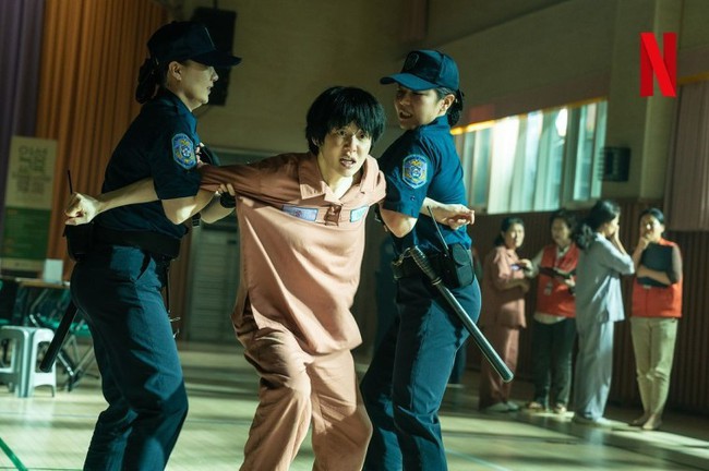 4 bộ phim Hàn Quốc kịch tính hứa hẹn bùng nổ đầu tháng 8/2023 - Ảnh 8.