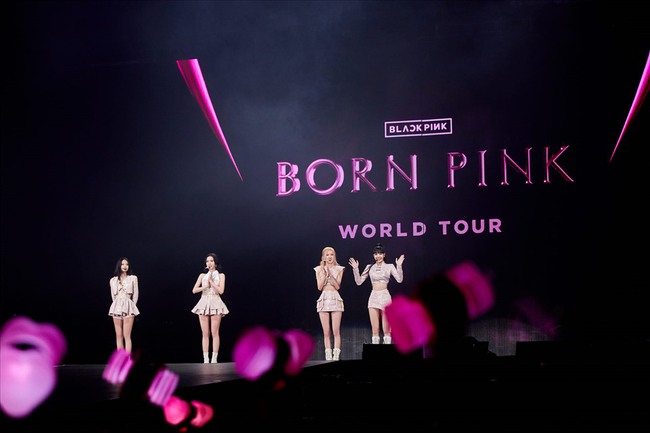 Với 'Born Pink', Blackpink trở thành nhóm nhạc nữ K-pop đầu tiên có tour diễn thu về 200 triệu USD  - Ảnh 1.
