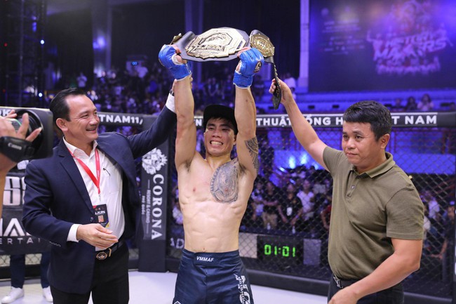 Chàng võ sĩ chạy xe ôm công nghệ thắng ngoạn mục cựu vô địch châu Á, giành vinh quang ở LION Championship - Ảnh 5.