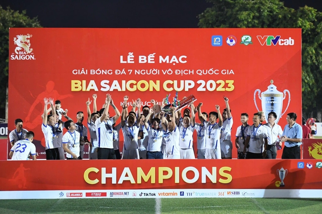 Việt 'Hải Dương' tỏa sáng rực rỡ, Mobi FC chính thức vô địch HPL-S10 - Ảnh 2.