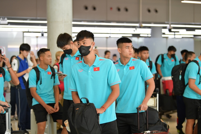 U23 Việt Nam tập 1 buổi trước khi đấu ‘kín’ với U23 Bahrain - Ảnh 2.