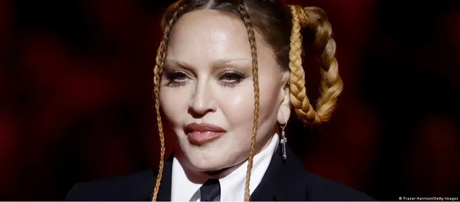 Madonna 65 tuổi – Biểu tượng pop không ngừng đổi mới bản thân - Ảnh 5.