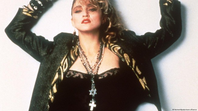 Madonna 65 tuổi – Biểu tượng pop không ngừng đổi mới bản thân - Ảnh 7.