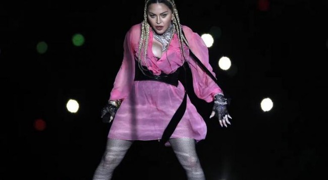 Madonna 65 tuổi – Biểu tượng pop không ngừng đổi mới bản thân - Ảnh 8.