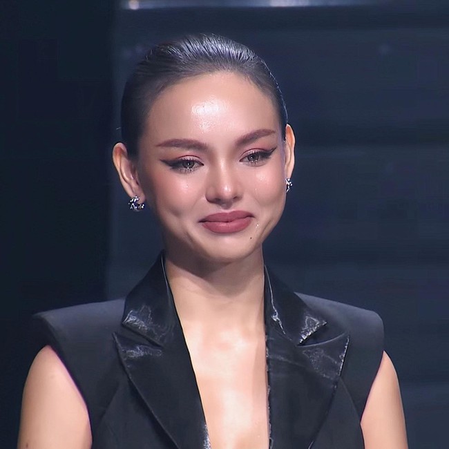 Mai Ngô làm Thiên Hương 'đơ' vì tiết lộ câu nói khi out top 5 Hoa hậu Hòa bình Việt Nam - Ảnh 1.