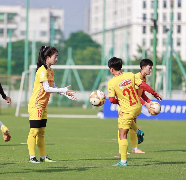 Bóng đá Việt Nam 17/8: ĐT nữ Việt Nam muốn sàng lọc đội hình - Ảnh 2.