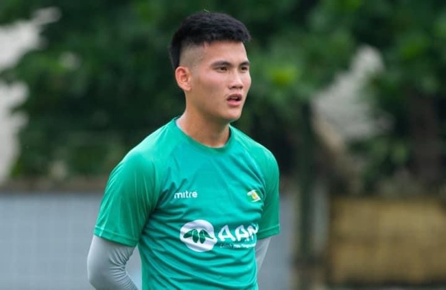 VFF kỷ luật nặng cựu thủ môn U19 Việt Nam Nguyễn Văn Bá