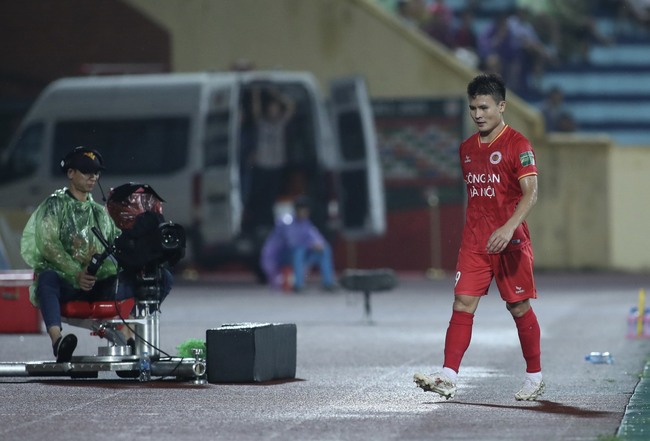 Thắng Hà Nội FC, Quang Hải giúp Công An Hà Nội xua tan tai tiếng  - Ảnh 2.