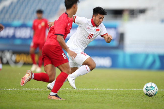 Bóng đá Việt Nam 30/8: HLV Park Hang Seo từ chối tới Indonesia, muốn gắn bó với Việt Nam - Ảnh 3.