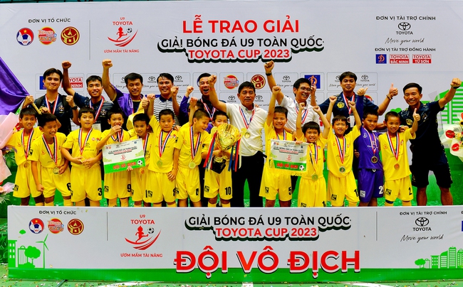 CLB Hà Nội vô địch giải bóng đá U9 toàn quốc Toyota Cup 2023 - Ảnh 2.