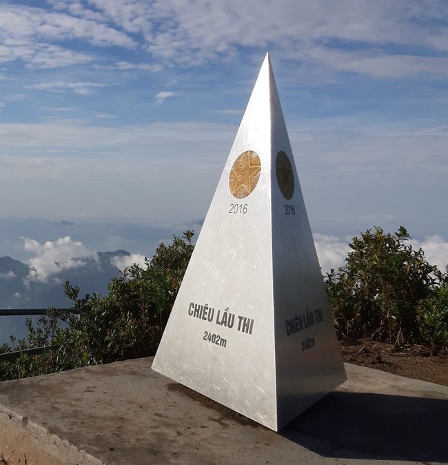 Thả mình vào đỉnh núi chín tầng thang Chiêu Lầu Thi, khám phá trọn nẻo đường Hà Giang - Ảnh 3.
