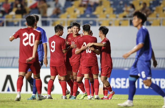 TRỰC TIẾP bóng đá U23 Việt Nam vs Philippines, U23 Đông Nam Á: Hữu Tuấn mở tỷ số - Ảnh 2.