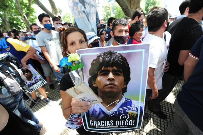 1000 ngày từ khi Diego Maradona qua đời: Ma túy, mafia, Chúa trời và niềm kiêu hãnh của Napoli  - Ảnh 12.