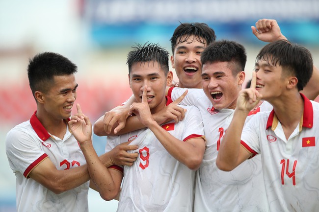TRỰC TIẾP bóng đá U23 Việt Nam vs Malaysia (16h00, 24/8), bán kết U23 Đông Nam Á - Ảnh 3.
