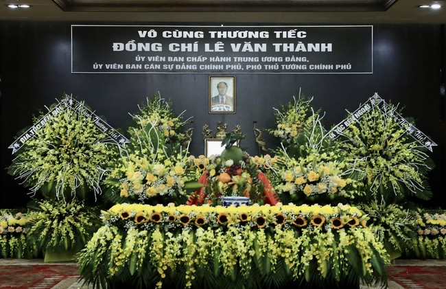 Lễ tang Phó Thủ tướng Lê Văn Thành - Ảnh 1.
