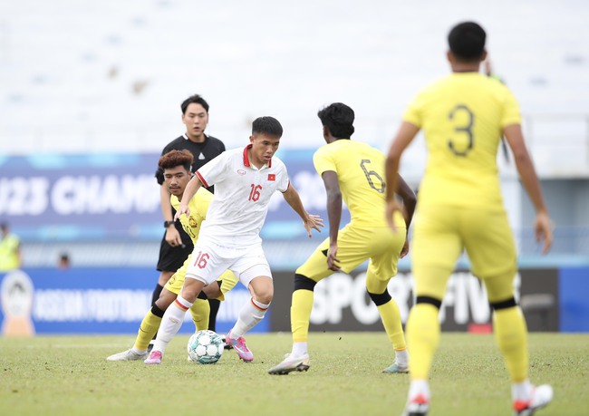 U23 Việt Nam hiên ngang vào chung kết sau trận thắng áp đảo Malaysia - Ảnh 2.