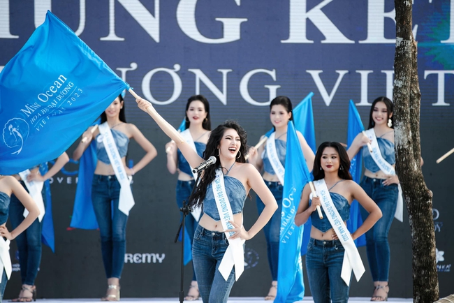 Trần Thị Thu Uyên trở thành tân Hoa hậu Đại dương Việt Nam 2023   - Ảnh 4.