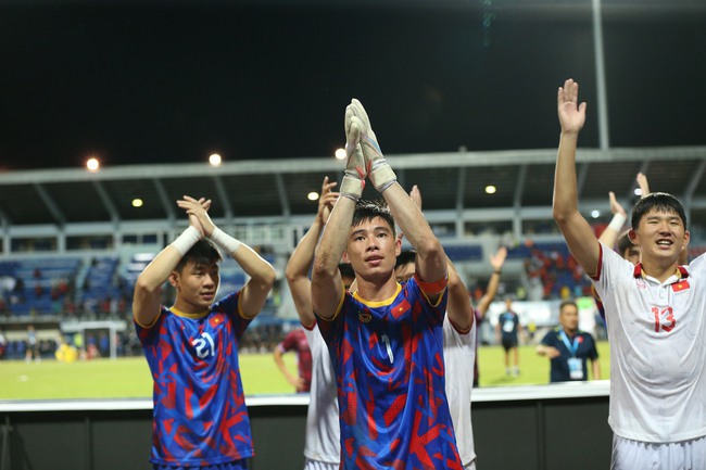 Quan Văn Chuẩn chói sáng, U23 Việt Nam đánh bại U23 Indonesia để vô địch Đông Nam Á - Ảnh 2.